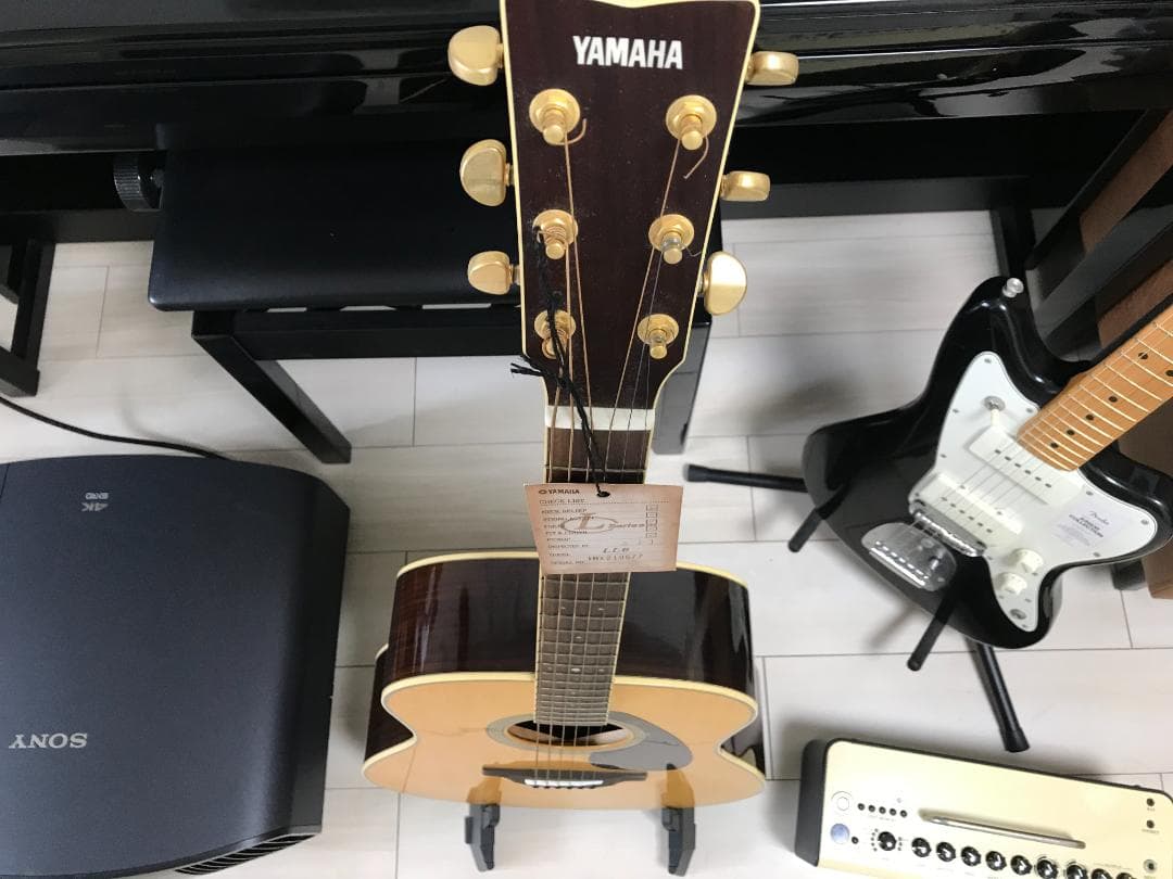 Yamaha Acoustic Guitar Ll6 Are