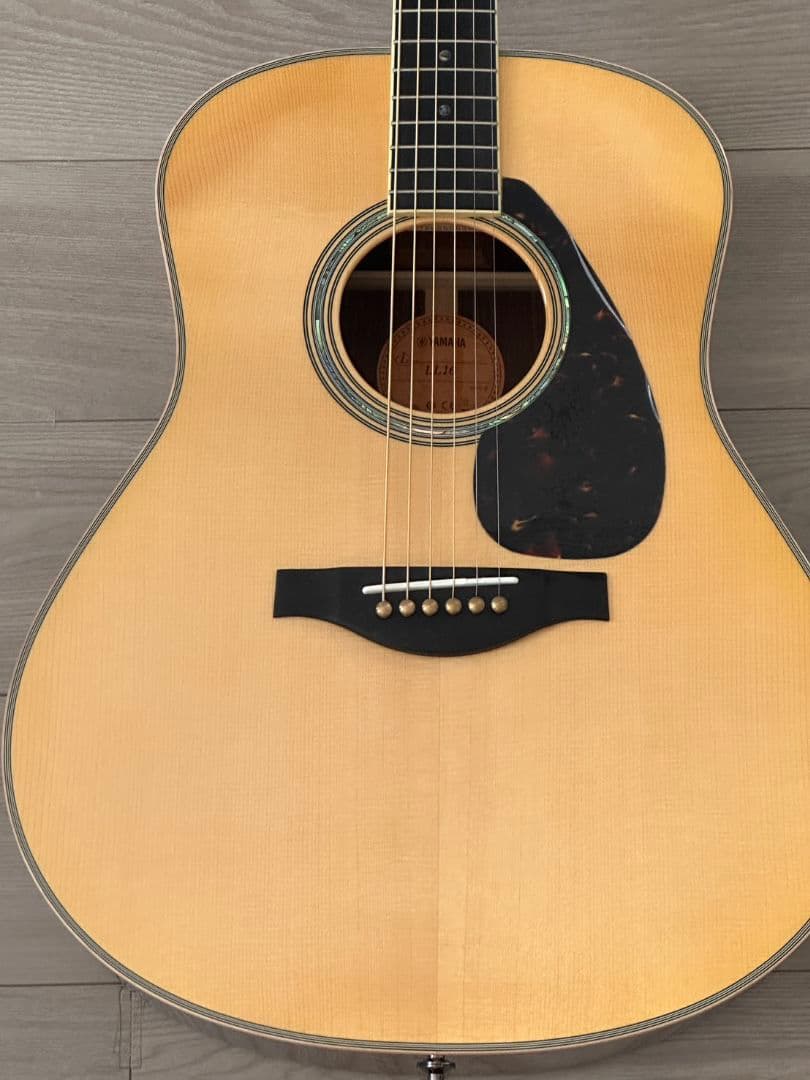 Yamaha Acoustic Guitars Ll16