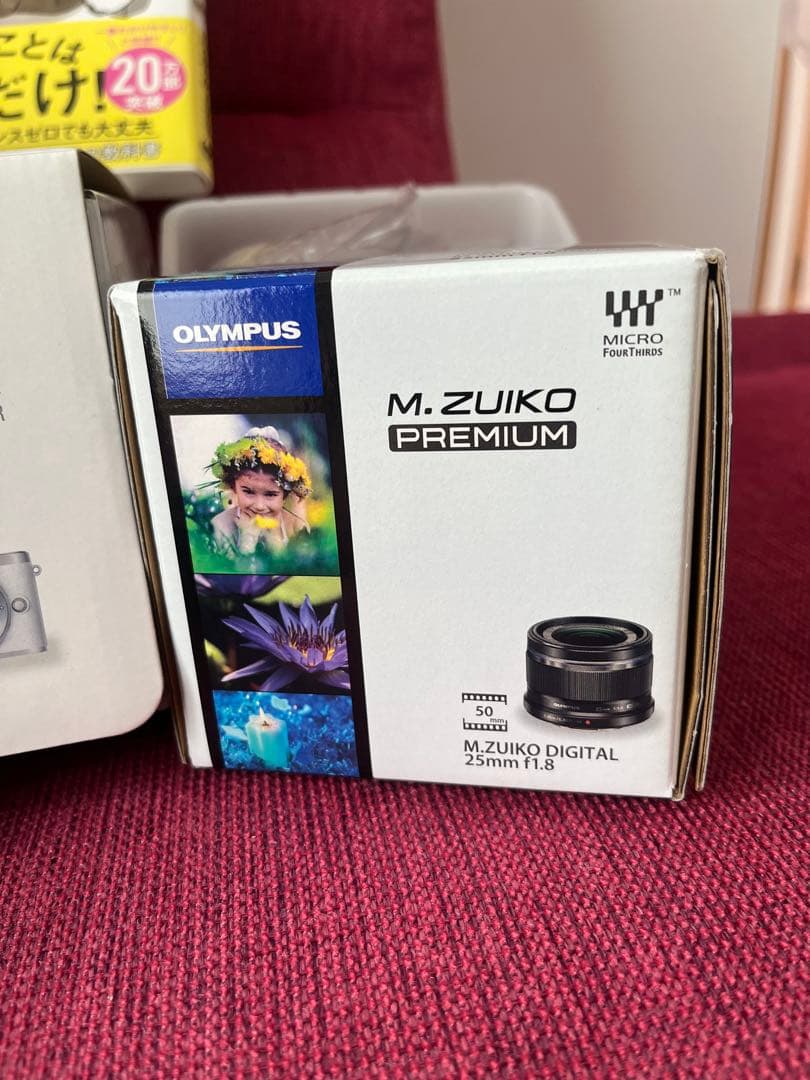 Olympus Mirrorless Interchangeable Lips Pen E-Pl10 M.Zuiko F1.8
