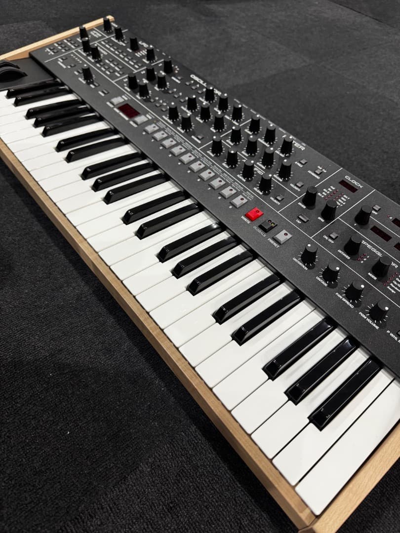 Analog Synthesizer Sequential Trigon-6