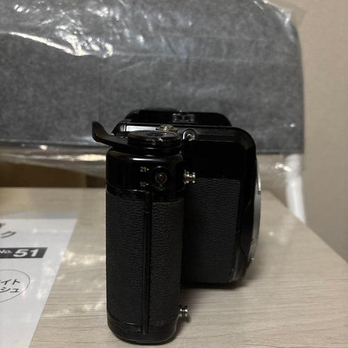 Pentax Large -Size Medium Format Camera (Film) 6 7 Body