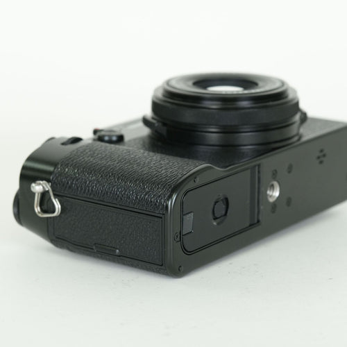 Fujifilm Compact Digital Camera 8,300 X100V