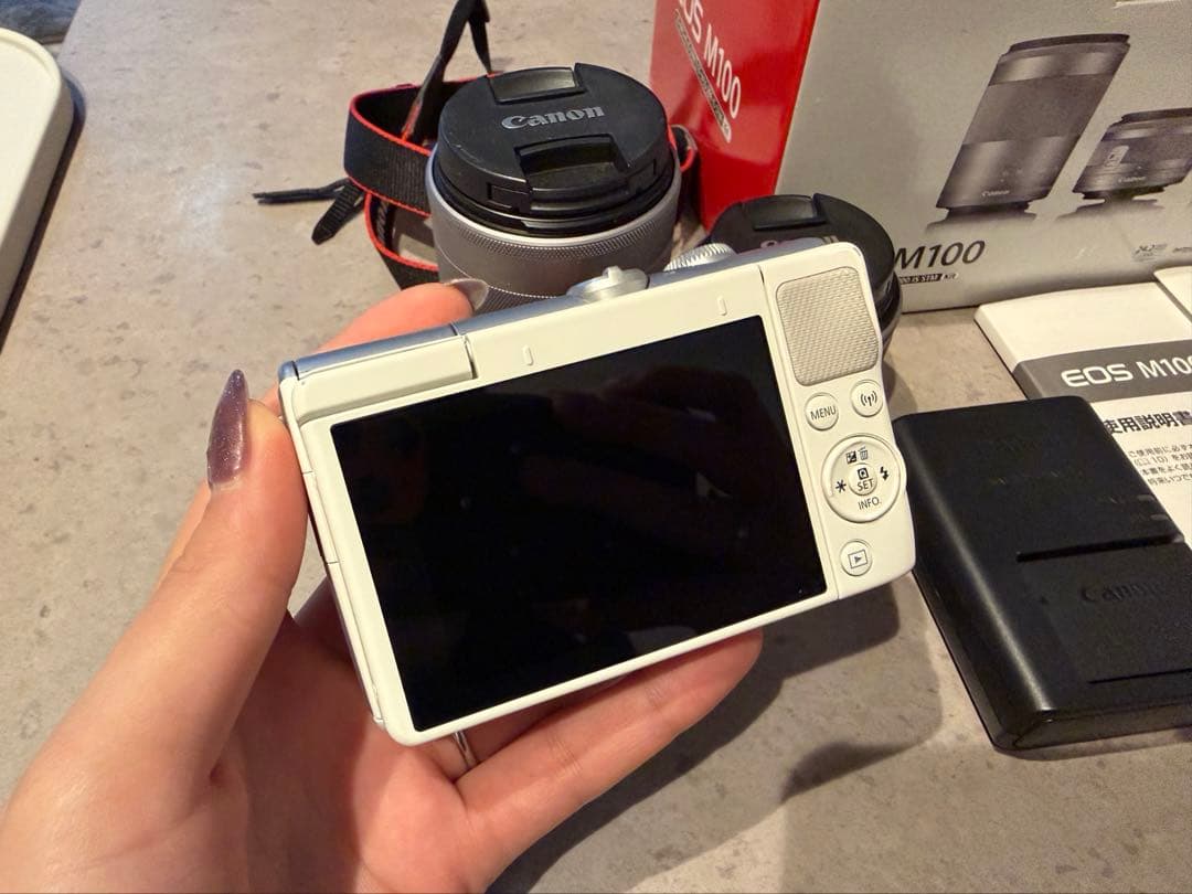 Canon Mirrorless Interchangeable Lips Eos M100