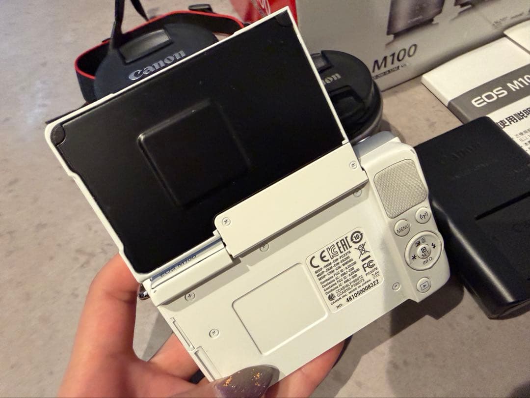Canon Mirrorless Interchangeable Lips Eos M100