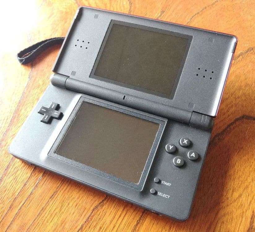 Nintendo Ds Body Lite) Crimson Black