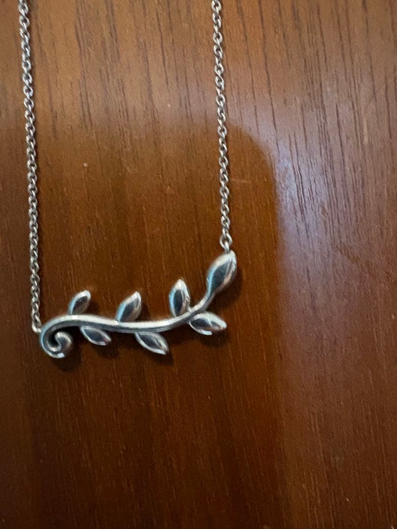 Tiffany Necklaces Co.