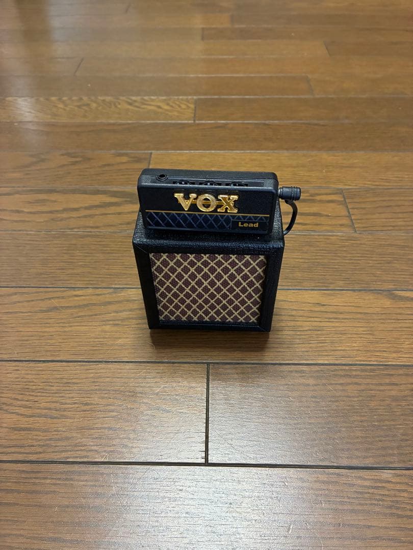 Guitar Amplifiers Yamaha Thr5A &Vox Pathfinder10