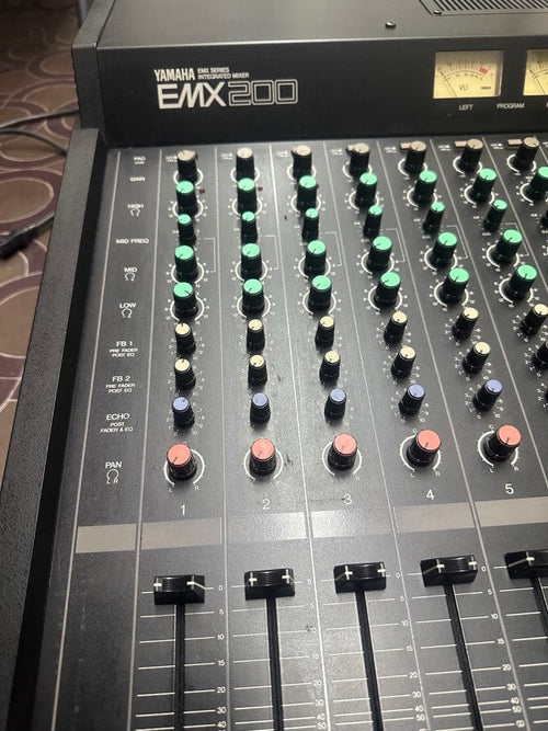 Yamaha Analog Mixer Emx200 Pa