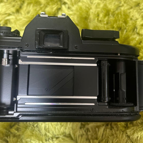 Slr Cameras (Film) Nikon Em Nikkor F2.8
