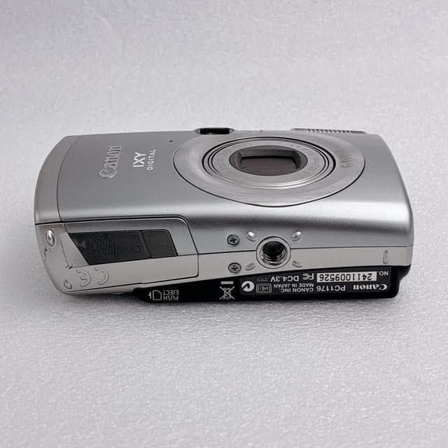 Canon Compact Digital Camera Ixy 800Is