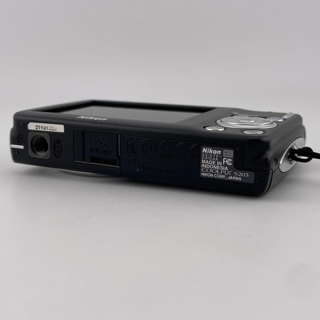Nikon Compact Digital Cameras Coolpix S203