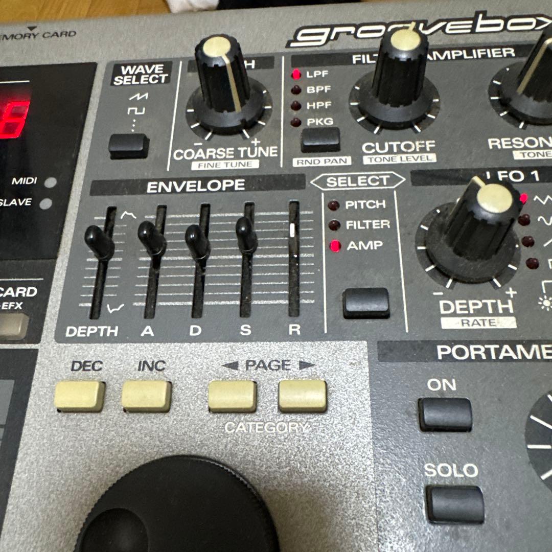Roland Sequencers Mc-505 Groovebox