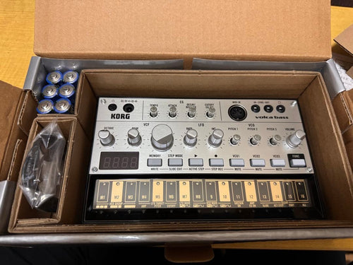 Samplers Korg Volca Bass