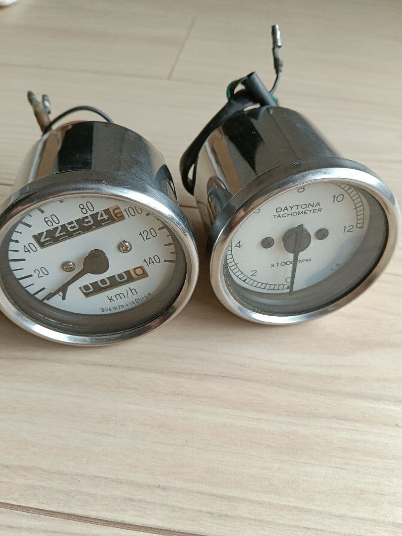 Daytona Speedometers Sr400