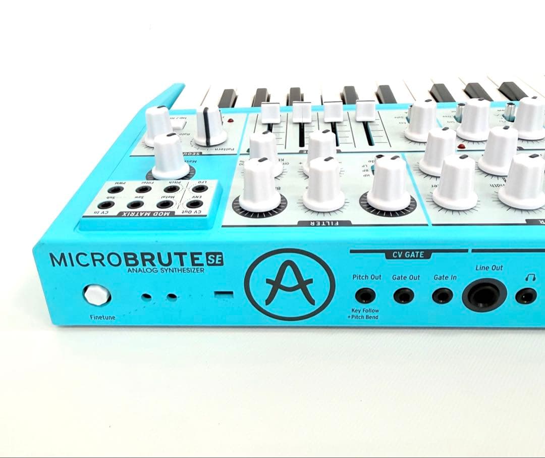 Analog Synthesizers Arturia Micro Brute Se