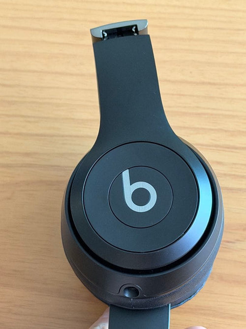 Beats By Dr. Dre Wireless Headphones Solo 4