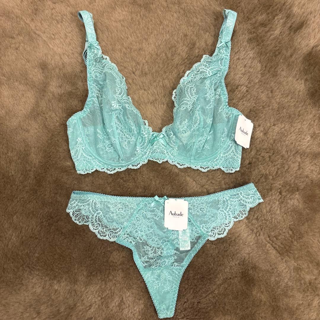 Aubade Bra And Panty Sets F70
