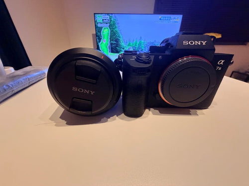 Sony Mirrorless Interchangeable Lens Cameras 7Iii Fe 28-70Mm