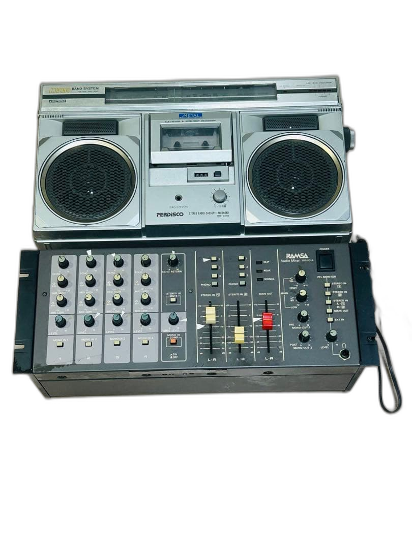 Radio And Boombox Perdisco Trk-8300 &Ramsa Wr-X01A