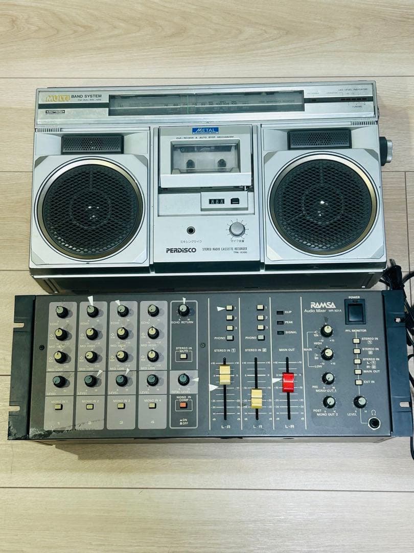 Radio And Boombox Perdisco Trk-8300 &Ramsa Wr-X01A