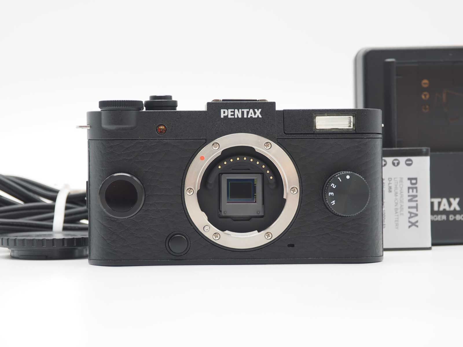 Pentax Mirrorless Interchangeable Lips Q-S1 Digital Camera Black Body 2187