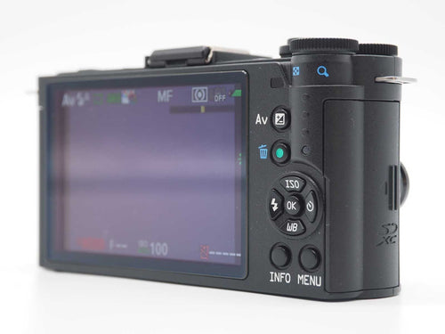 Pentax Mirrorless Interchangeable Lips Q-S1 Digital Camera Black Body 2187
