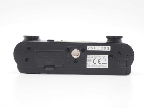 Pentax Mirrorless Interchangeable Lips Q-S1 Digital Camera Black Body 2187