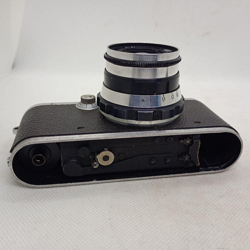 Leica Rangefinder Cameras B W/Industar-61