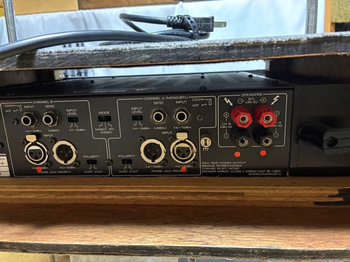Roland Power Amplifier Sra-2500 300W