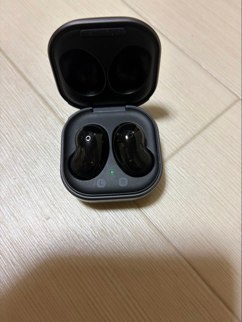 Wireless Earphones Galaxy Buds Live