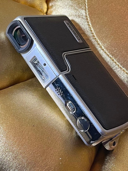 Contax Compact Digital Camera U4R