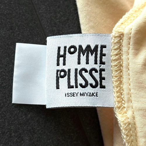 Homme Plisse Issey Miyake Button-Up Shirts L