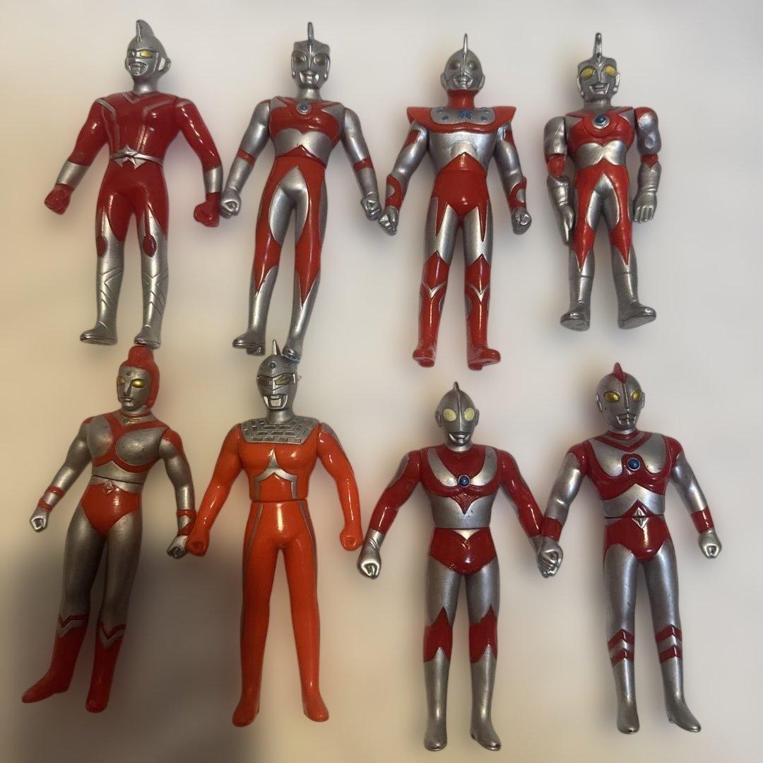 Ultraman 8