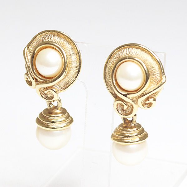 Christian Dior Earring