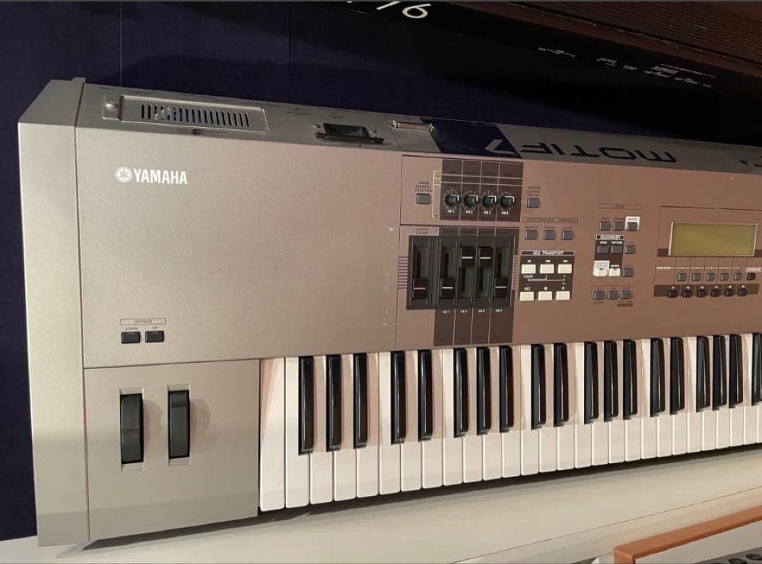 Yamaha Other 1.5 Motif 7 76