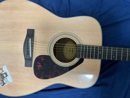Yamaha Acoustic Guitars