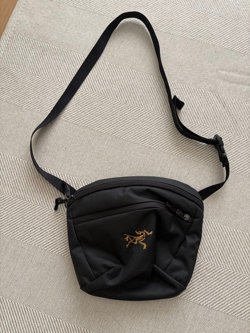 Arc'Teryx Shoulder Bags