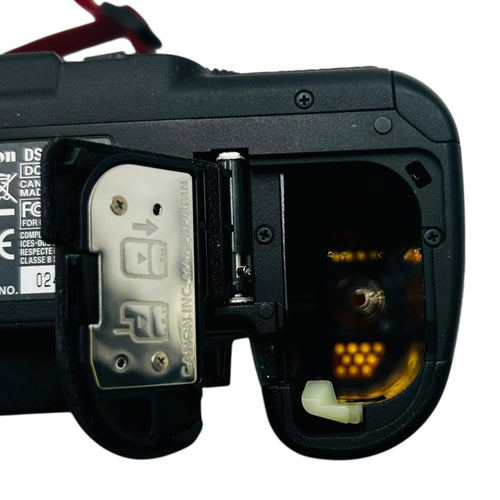 Digital Slr Canon Eos 5D Mark Ii 2399874,2,399,874