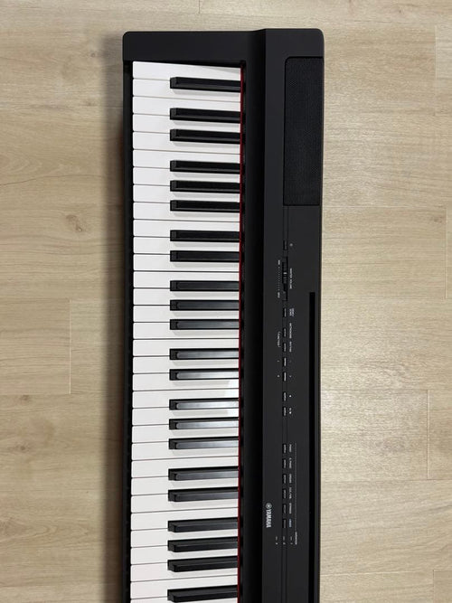 Yamaha Keyboards Digital Pianos P-125B