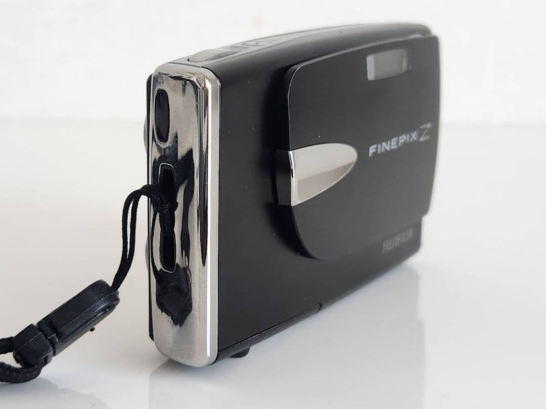 Fujitsu Compact Digital Camera Finepix Z20Fd Sd