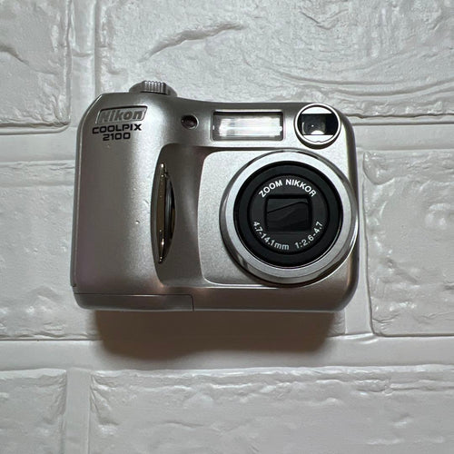 Compact Digital Cameras Nikon Coolpix 2100