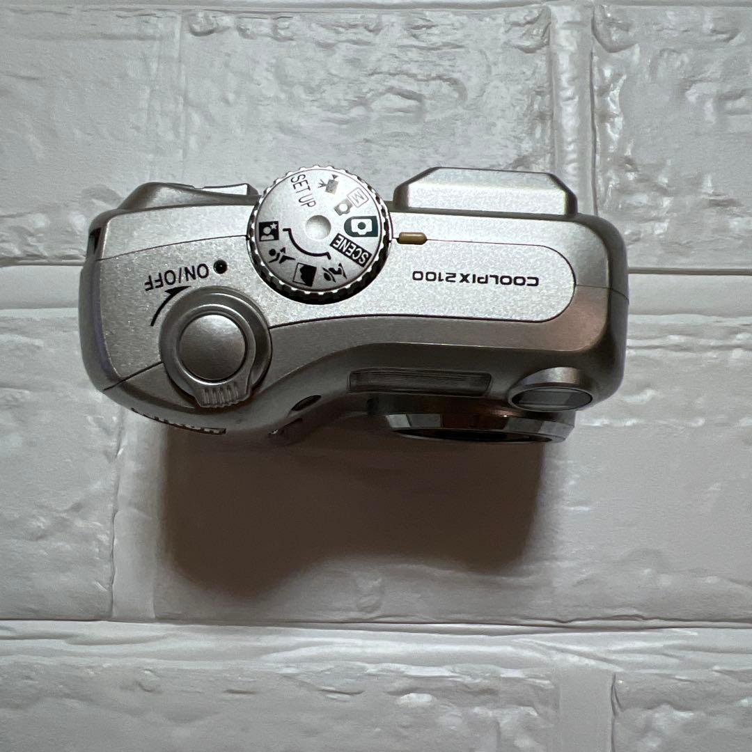 Compact Digital Cameras Nikon Coolpix 2100