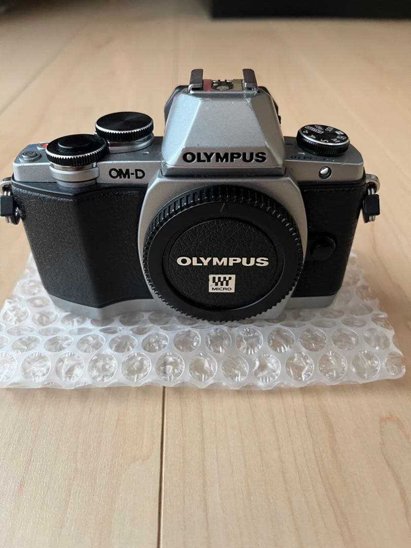 Olympus Mirrorless Interchangeable Lips Om-D -M10