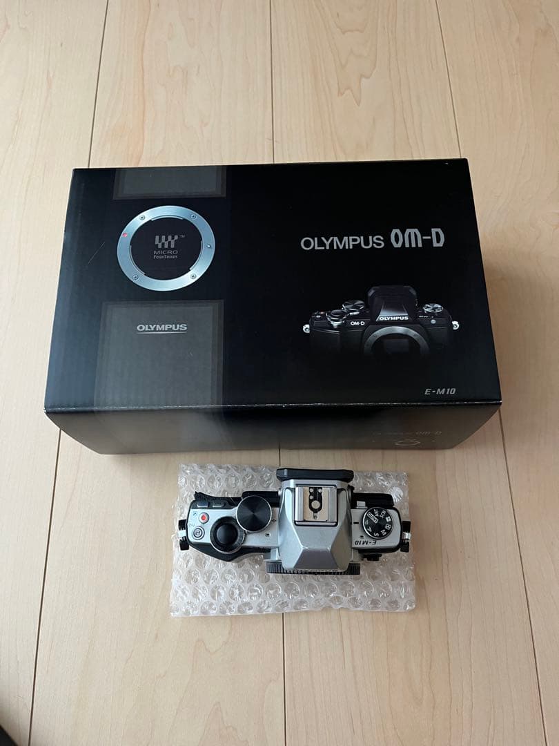 Olympus Mirrorless Interchangeable Lips Om-D -M10