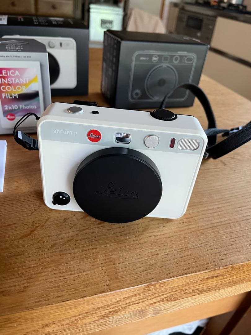 Leica Instant Cameras Sofort 2