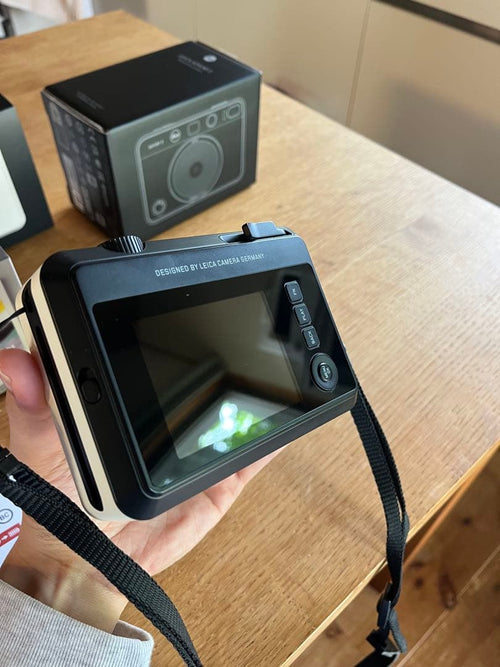 Leica Instant Cameras Sofort 2