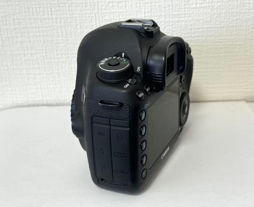 Digital Slr Canon Eos 5D Mark Iii 5D3+