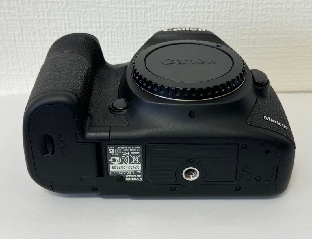 Digital Slr Canon Eos 5D Mark Iii 5D3+