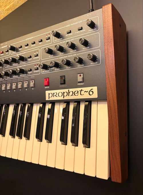 Analog Synthesizer Sequential Prophet-6