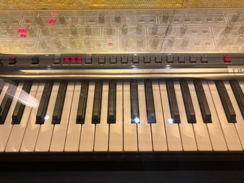Analog Synthesizer Sequential Prophet-6